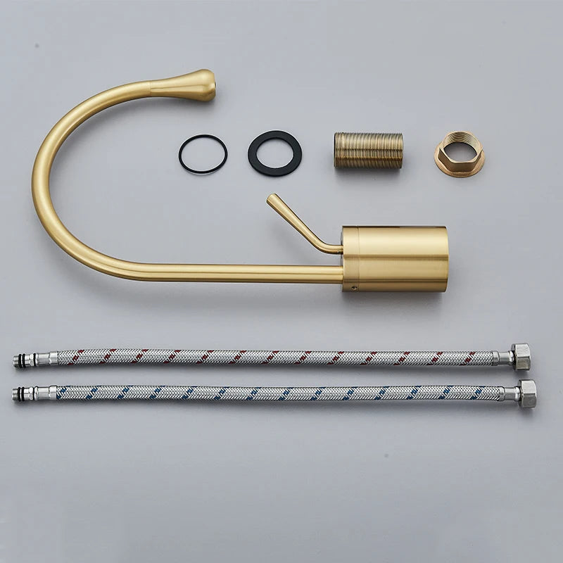 Matte Black Pull-Out Kitchen Faucet – 360° Swivel Mixer Tap with Stream Sprayer | Single Handle Hot & Cold Deck-Mounted Basin Faucet | Ceramic Valve